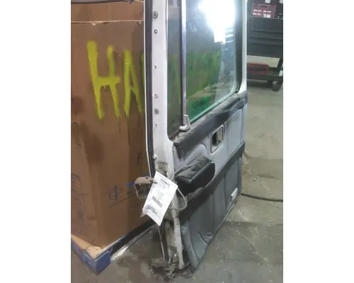 VOLVO WCA 1990-1998 DOOR ASSEMBLY, FRONT