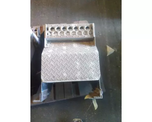 VOLVO WCA BATTERY BOX