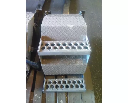 VOLVO WCA BATTERY BOX