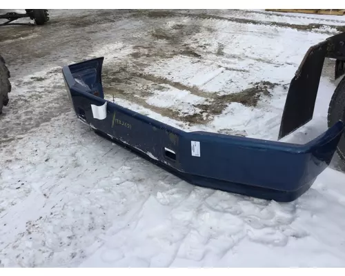 VOLVO WCA BUMPER ASSEMBLY, FRONT