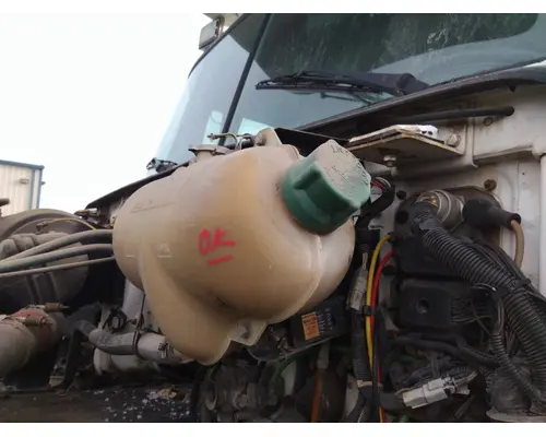 VOLVO WCA RADIATOR OVERFLOW TANK