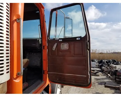 VOLVO WCM 1990-1998 DOOR ASSEMBLY, FRONT