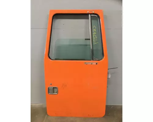 VOLVO WCM DOOR ASSEMBLY, FRONT