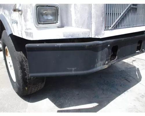 VOLVO WG 1988-2001 BUMPER ASSEMBLY, FRONT