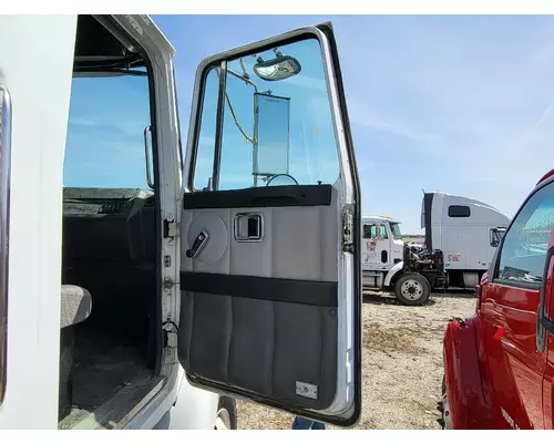 VOLVO WG 1988-2001 DOOR ASSEMBLY, FRONT