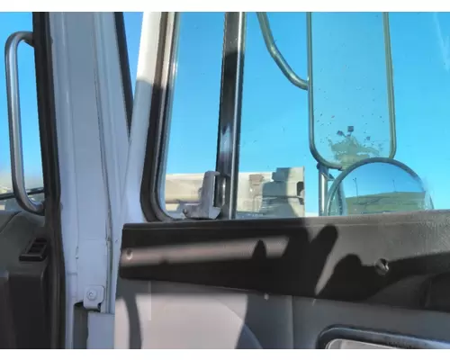 VOLVO WG 1988-2001 DOOR ASSEMBLY, FRONT
