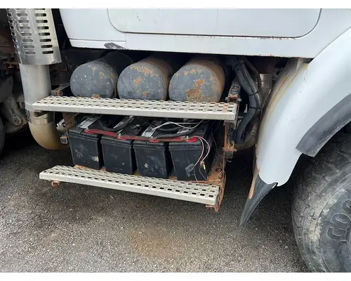 VOLVO WG Complete Vehicle