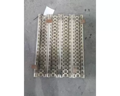 VOLVO WG DECK (CATWALK) STEP