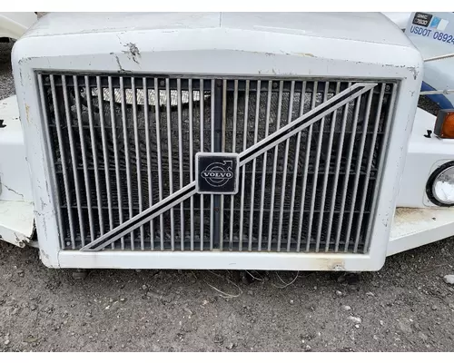 VOLVO WG Grille