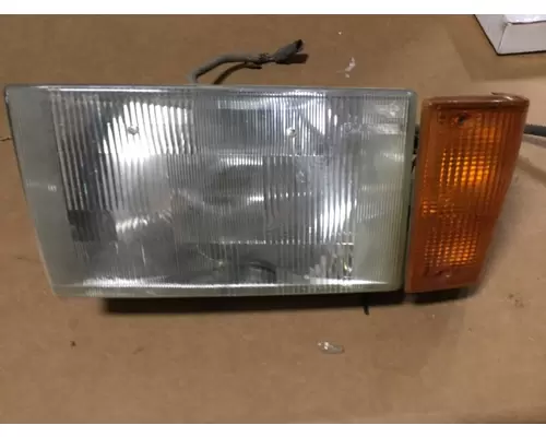 VOLVO WG HEADLAMP ASSEMBLY