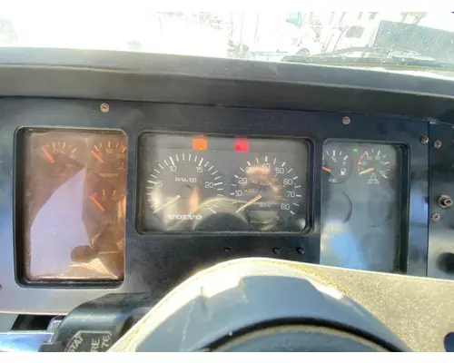 VOLVO WG Instrument Cluster