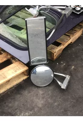 VOLVO WG MIRROR ASSEMBLY CAB/DOOR