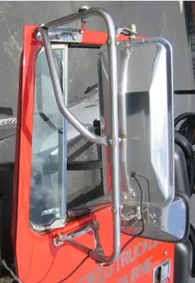 VOLVO WG MIRROR ASSEMBLY CAB/DOOR