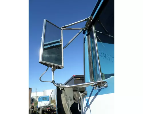 VOLVO WG MIRROR ASSEMBLY CABDOOR