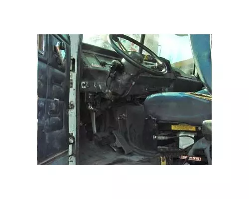 VOLVO WIA Cab Clip