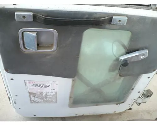 VOLVO WXLL DOOR ASSEMBLY, FRONT