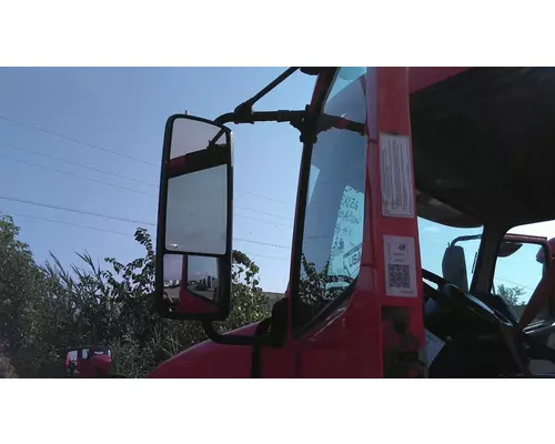VOLVO WXR MIRROR ASSEMBLY CABDOOR