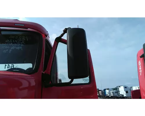 VOLVO WXR MIRROR ASSEMBLY CABDOOR