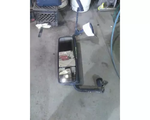 VOLVO WXR MIRROR ASSEMBLY CABDOOR