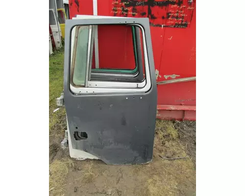 VOLVO WX DOOR ASSEMBLY, FRONT