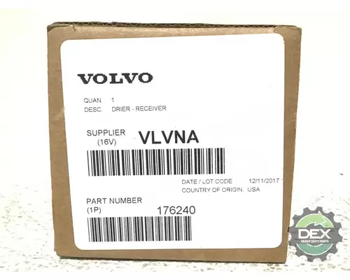 VOLVO  1976 carton; wrapping; mini and finwell