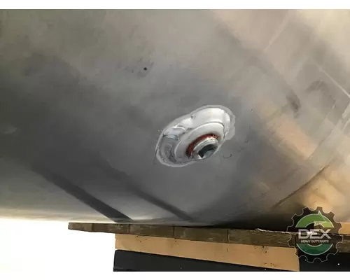 VOLVO  2341 fuel tank