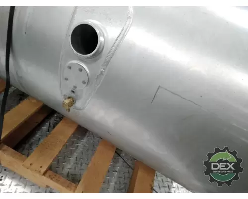 VOLVO  2341 fuel tank