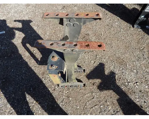 VOLVO  724 Crossmembers