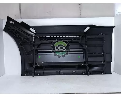 VOLVO  8916 chassis fairings