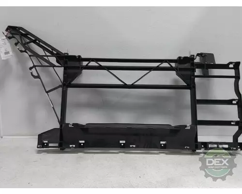 VOLVO  8916 chassis fairings