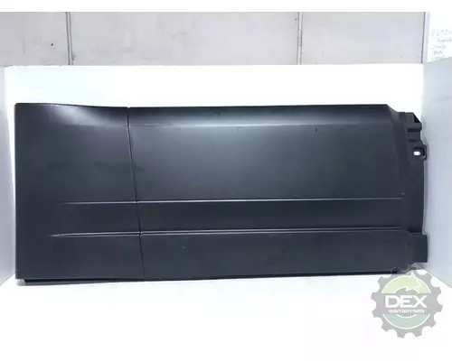 VOLVO  8916 chassis fairings