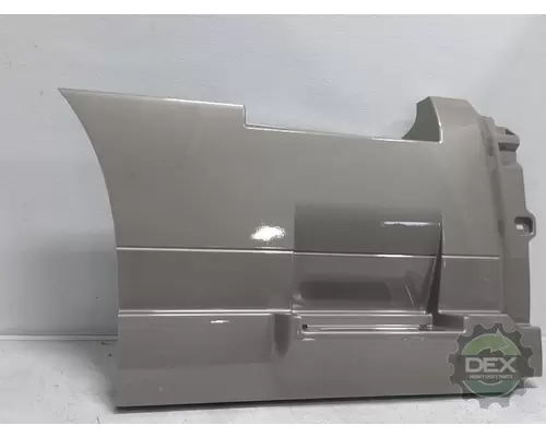 VOLVO  8916 chassis fairings