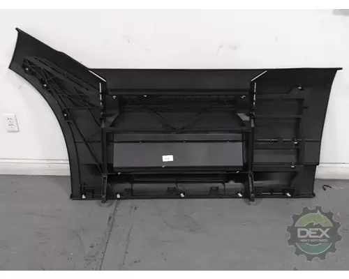 VOLVO  8916 chassis fairings