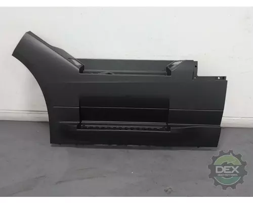 VOLVO  8916 chassis fairings