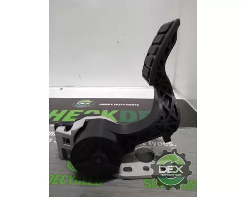 VOLVO  Accelerator Parts