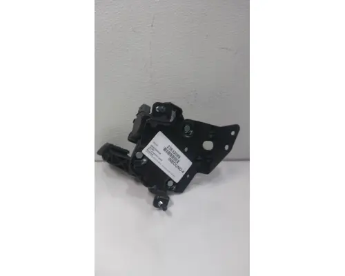 VOLVO  Accelerator Parts