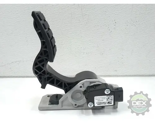 VOLVO  Accelerator Parts