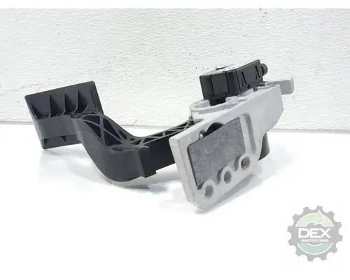 VOLVO  Accelerator Parts