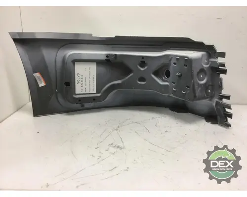 VOLVO  Bumper Assembly, Front