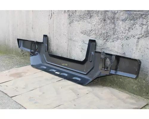 VOLVO  Bumper Assembly, Front