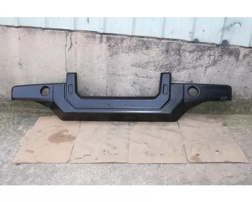 VOLVO  Bumper Assembly, Front