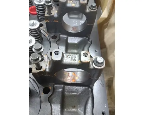 VOLVO  Cylinder Head