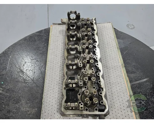 VOLVO  Cylinder Head