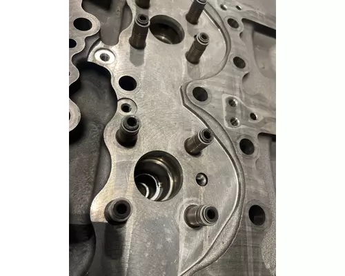 VOLVO  Cylinder Head