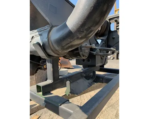 VOLVO  DROP AXLE
