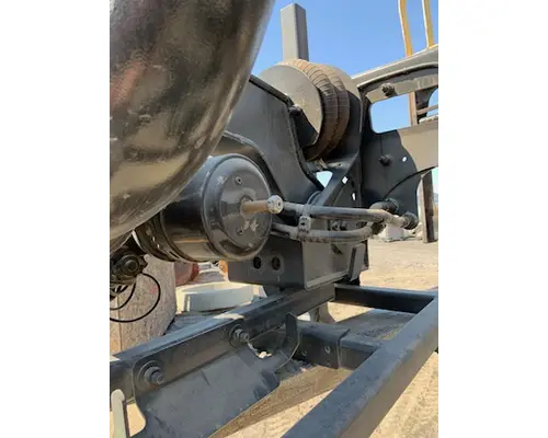 VOLVO  DROP AXLE
