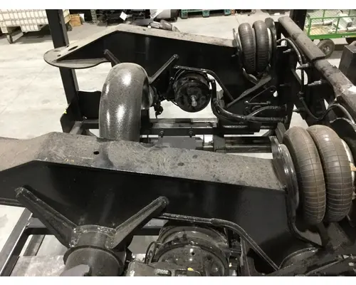 VOLVO  DROP AXLE