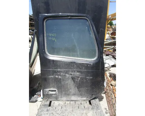 VOLVO  Door Assembly, Front