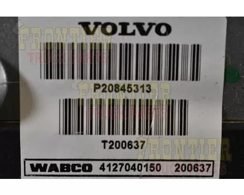 VOLVO  Engine Air Compressor