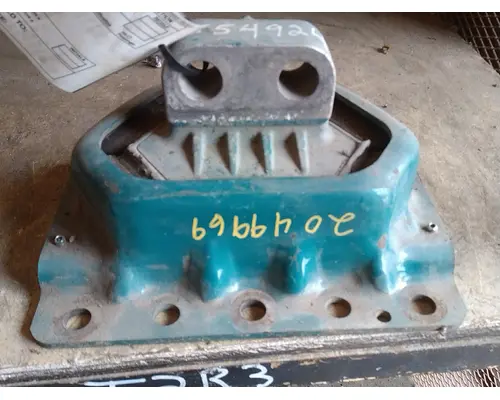 VOLVO  Engine Mounts